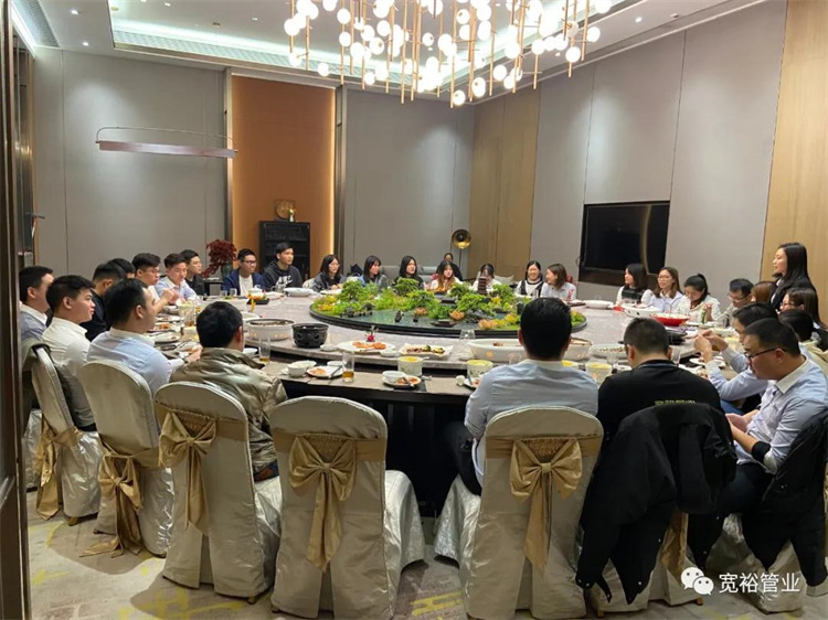 ▲濟濟一堂，不亦樂乎